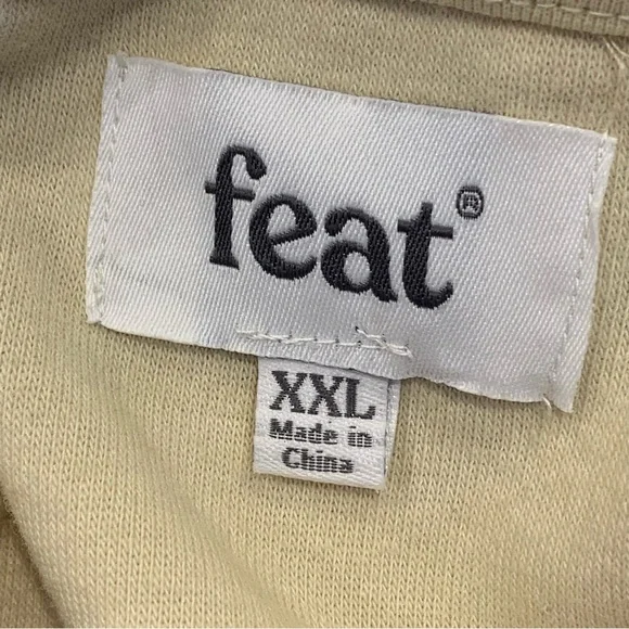 FEAT. Blanket blend soft Crewneck Sweatshirt in Oatmilk Size XXL - Picture 10 of 13